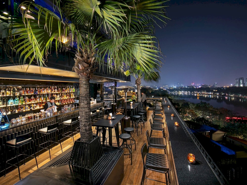 A prime location for enjoying upscale drinks with a stunning night view